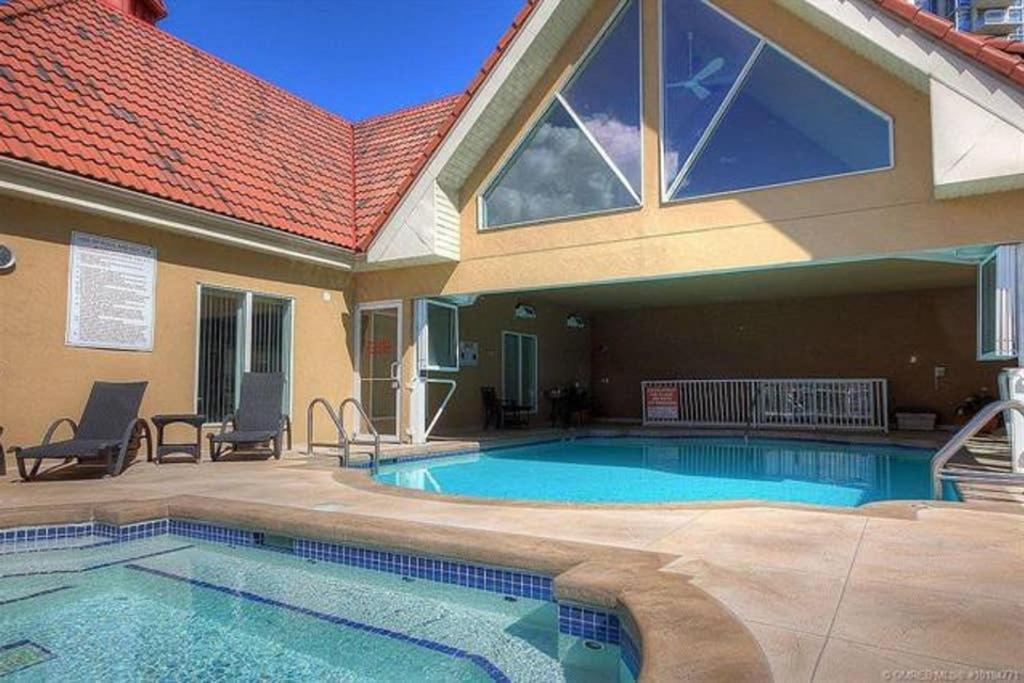 Tranquil Waterfront Condo Келоуна Экстерьер фото